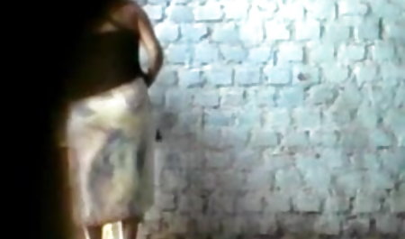 चलने के बाद, मां लौटे और बच्चे को मजाक में कहा सेक्सी फिल्म लगा दो