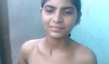 इस आदमी को अपने गैरेज में सेक्सी हॉट सेक्स फिल्म कमबख्त श्यामला है