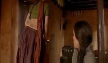 हॉट सचिव कोई सेक्सी फिल्म दिखाइए सेक्स के लिए एक मजबूत आदमी के साथ छेड़खानी की ।