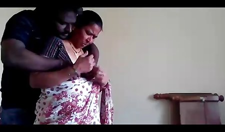 बिस्तर में रसदार सेक्सी फिल्म हिंदी में देखने वाली लैटिना के साथ भावुक गुदा सेक्स