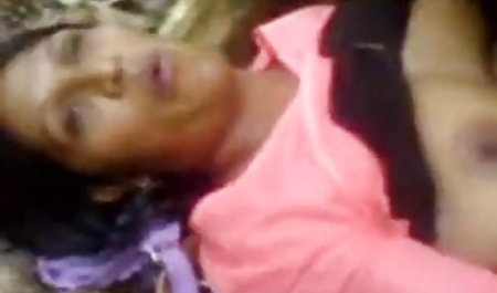 उसकी छोटी बहन अरे हिंदी सेक्सी फिल्म अपने बेटे के चचेरे भाई घर लाया