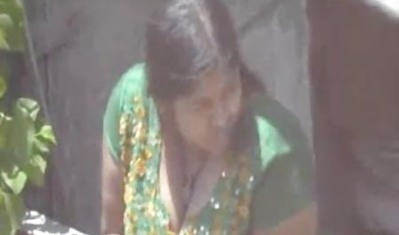 सफेद उंगली हिंदी सेक्सी हिंदी सेक्सी फिल्म में आबनूस उंगली बदल जाता है
