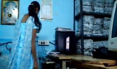 ट्यूलिप कमबख्त गुदा में युवा सौंदर्य सेक्सी फिल्म सेक्सी हिंदी फिल्म आदमी