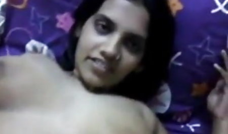 बेडरूम सेक्सी बीएफ हिंदी फिल्म में उसकी प्रेमिका के साथ कमबख्त